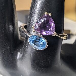 10K Gold Two-toned Amethyst and blue Topaz Ring 9